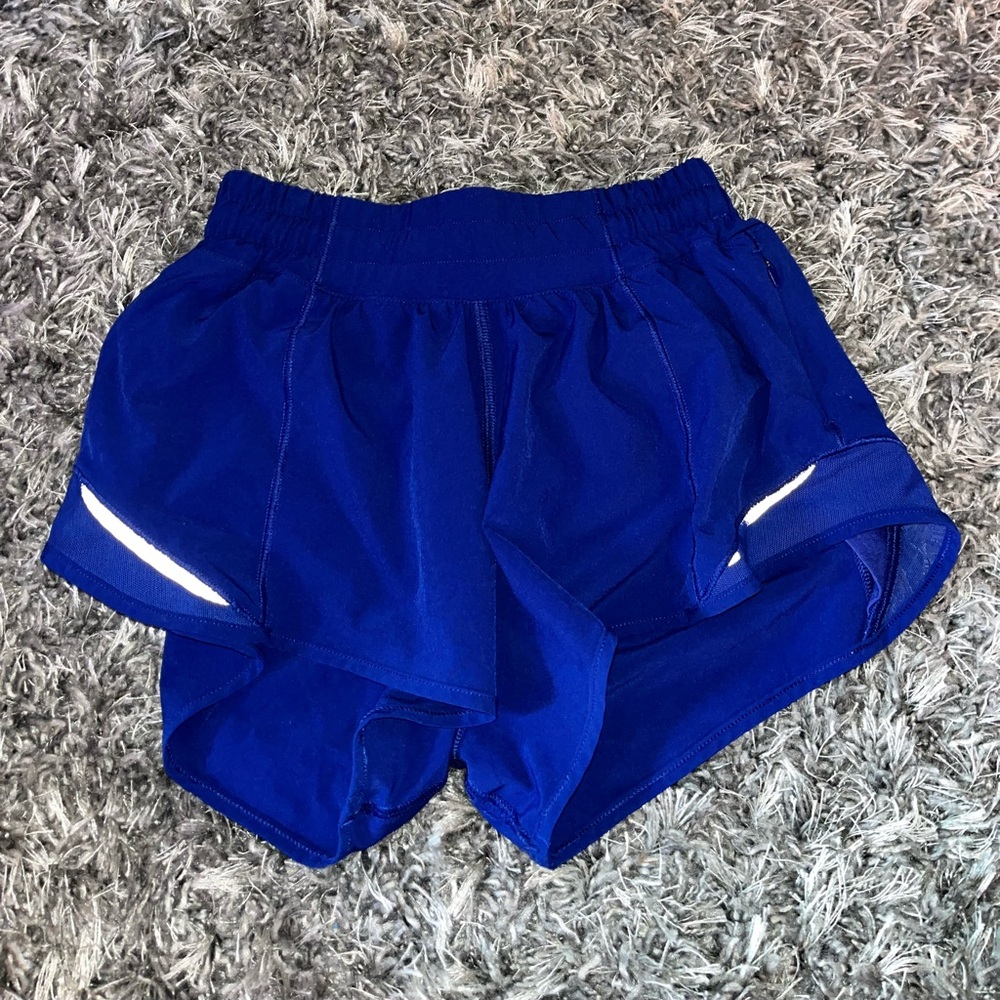 lululemom shorts hotty hot